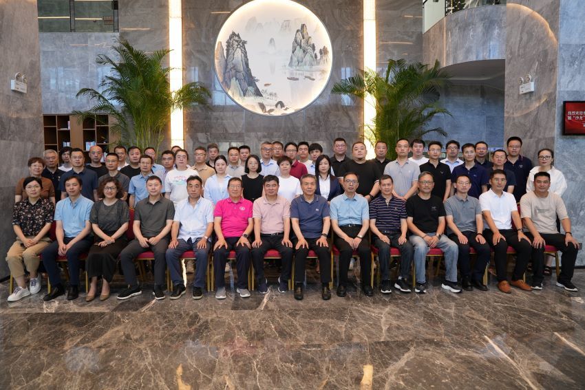 1724309611337036.jpg 合影.JPG